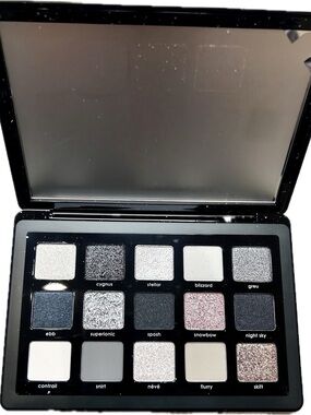 Natasha Denona Xenon Eyeshadow Palette – New in Box